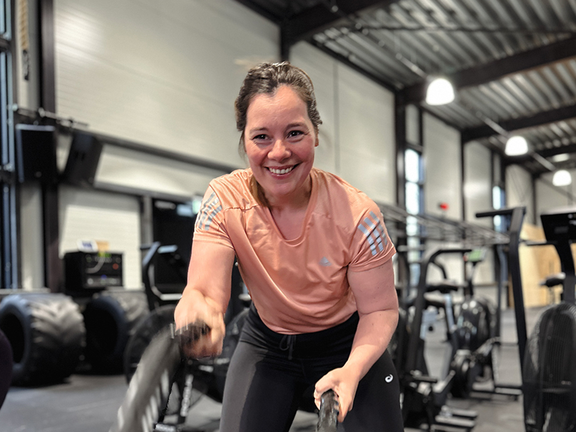 “Inmiddels heb ik duidelijk minder bekkenklachten en kan ik weer sporten in de groepen.”